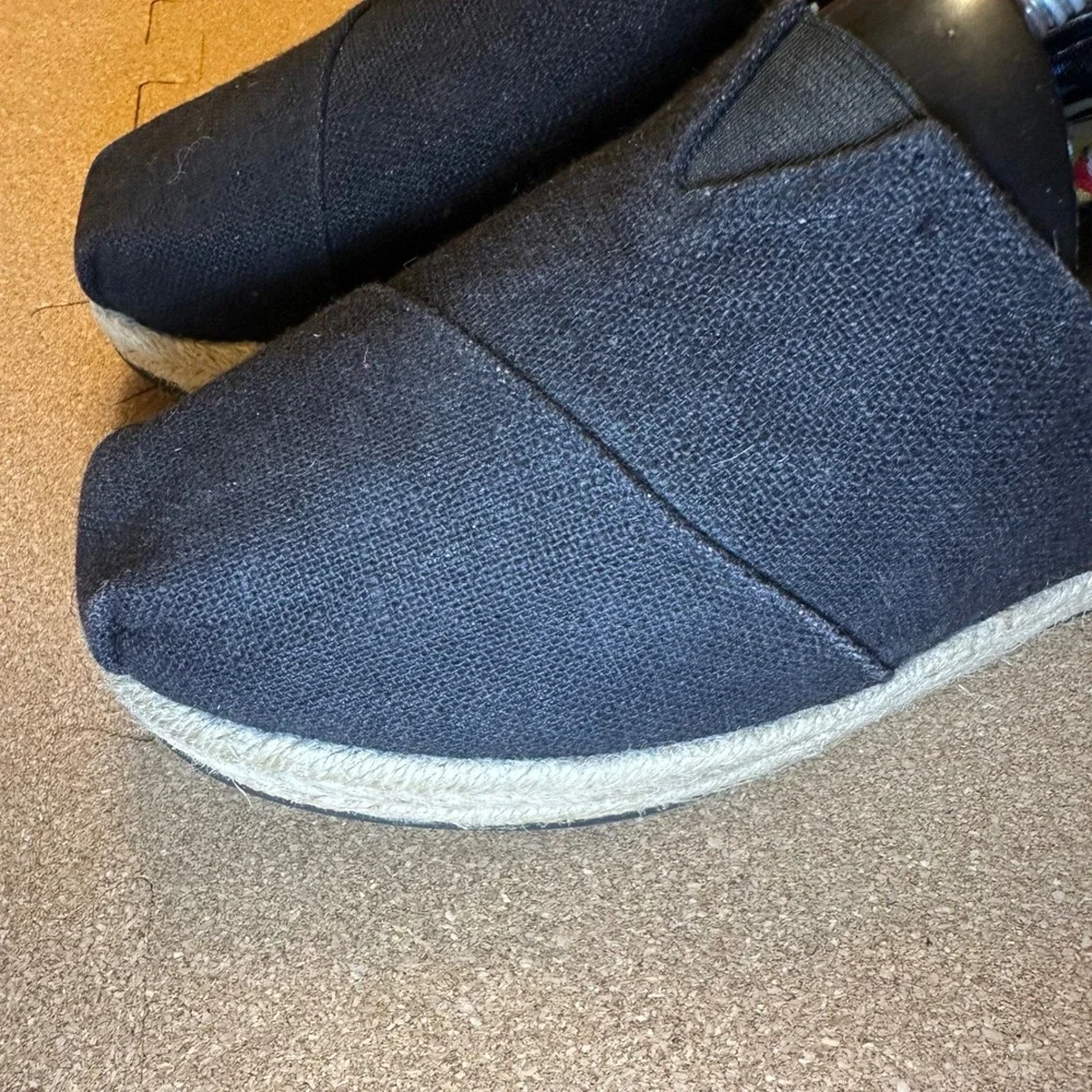 Skechers smoke free